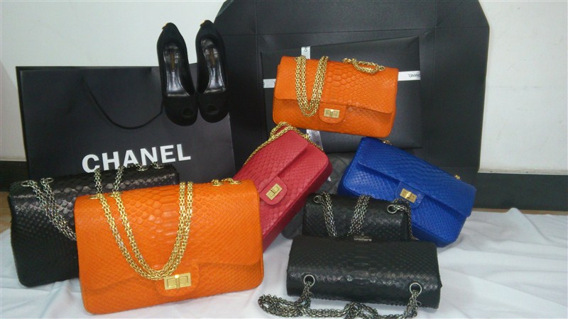 chanel盒子包链条 全系列新色的chanel2.55蟒蛇皮香