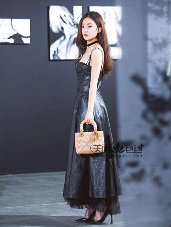 这么有女人味的lady Dior迷你链条包你喜欢吗？