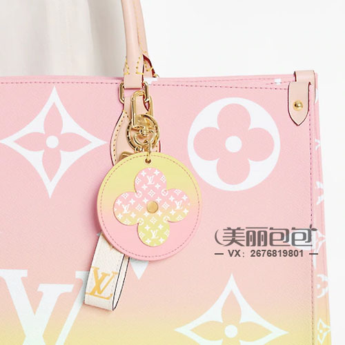lv2021夏日系列大玩少女风 渐变粉色包包美得流口水！