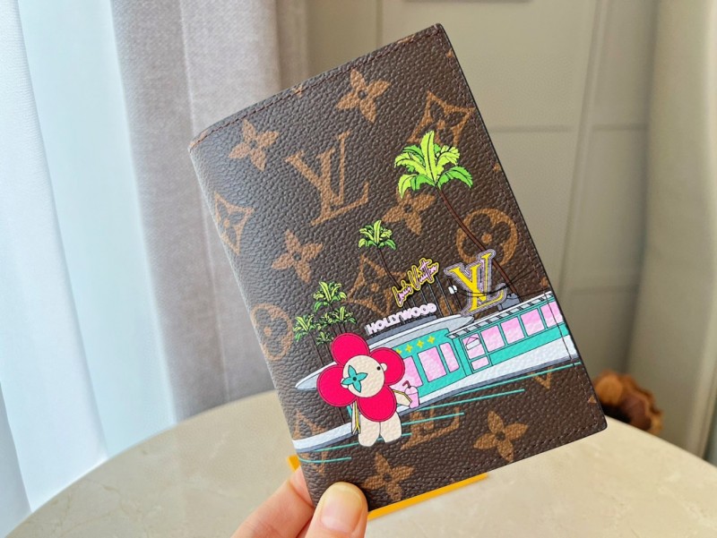 lv Vivienne吉祥物丝印图案卡夹护照夹 圣诞节特别款