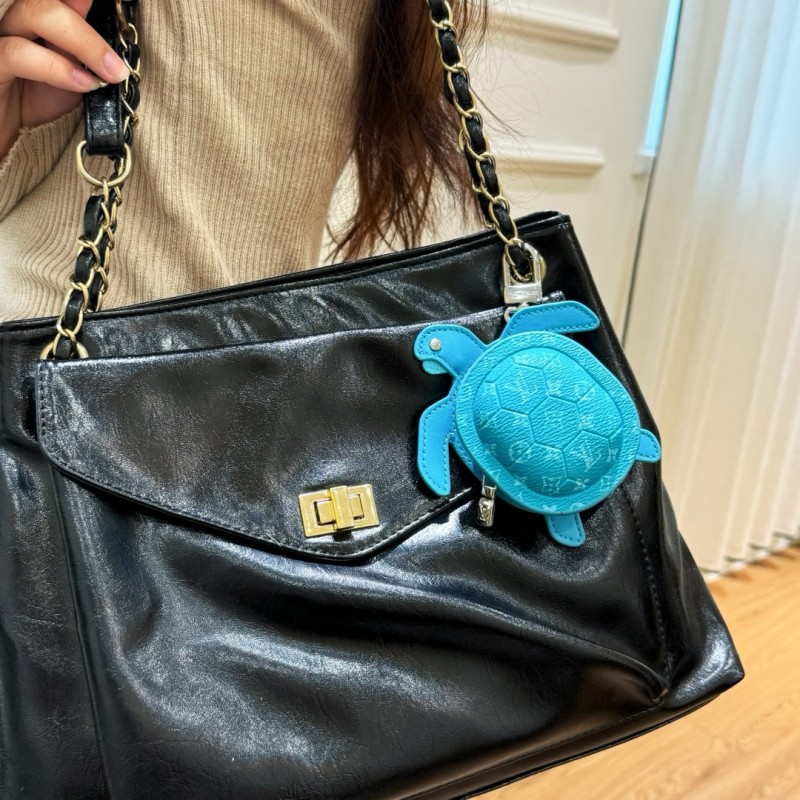 lv Turtle Pouch小乌龟钥匙扣 Monogram彩色包包挂饰M01471